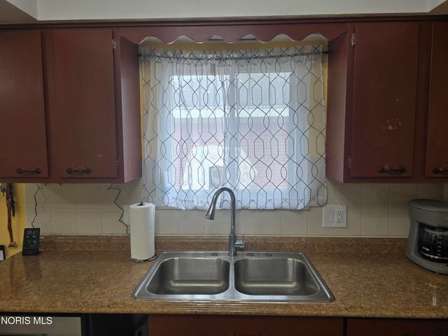 1833 Welker Avenue, Toledo, OH 43613