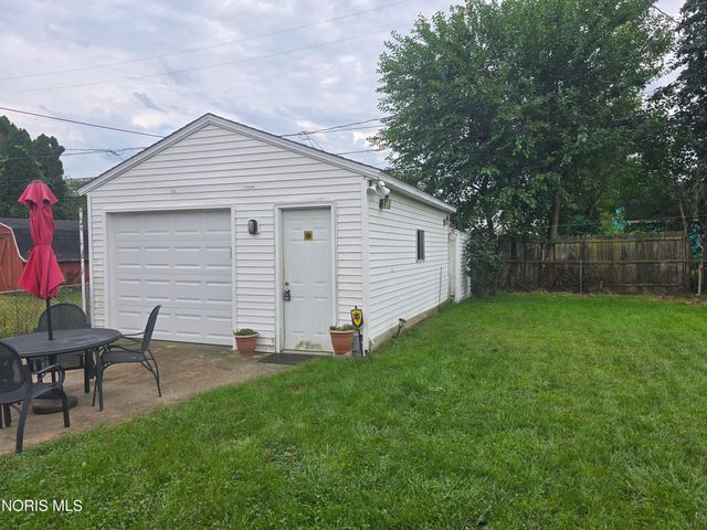 1833 Welker Avenue, Toledo, OH 43613