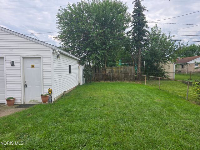1833 Welker Avenue, Toledo, OH 43613