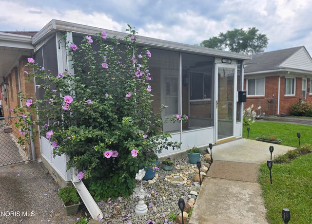 1833 Welker Avenue, Toledo, OH 43613