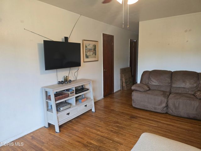 1833 Welker Avenue, Toledo, OH 43613