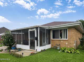 1833 Welker Avenue, Toledo, OH 43613