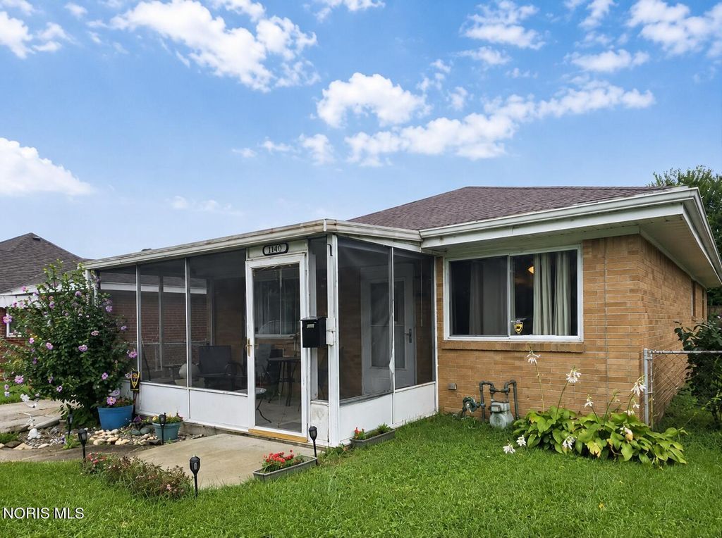 1833 Welker Avenue, Toledo, OH 43613