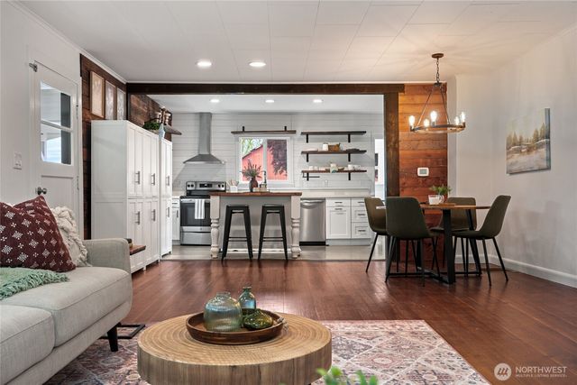 6001 Riverview Road, Snohomish, WA 98290