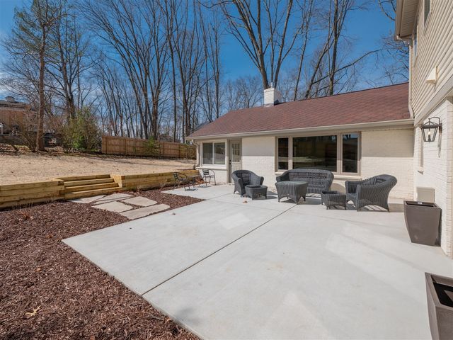 5153 Chickadee Drive, Kalamazoo, MI 49009