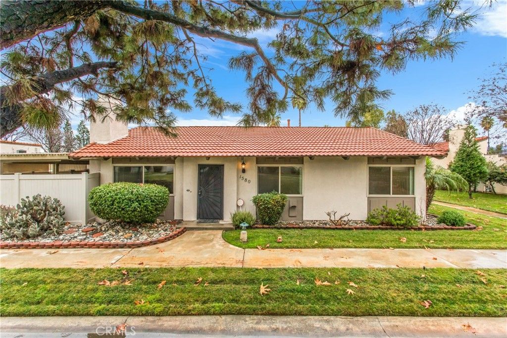1580 Lisa Lane, Redlands, CA 92374
