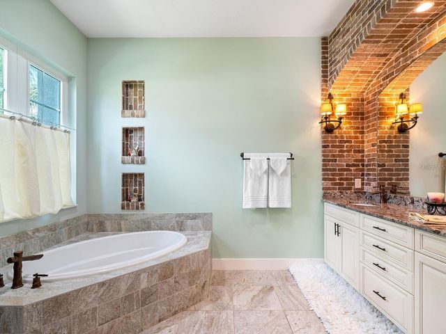 16131 DAYSAILOR TRAIL, Lakewood Ranch, FL 34202