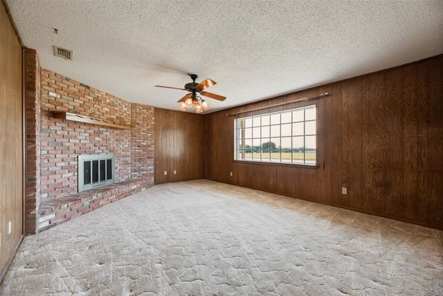520 Pecan Street, Crowley, TX 76036