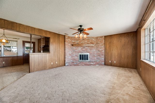 520 Pecan Street, Crowley, TX 76036