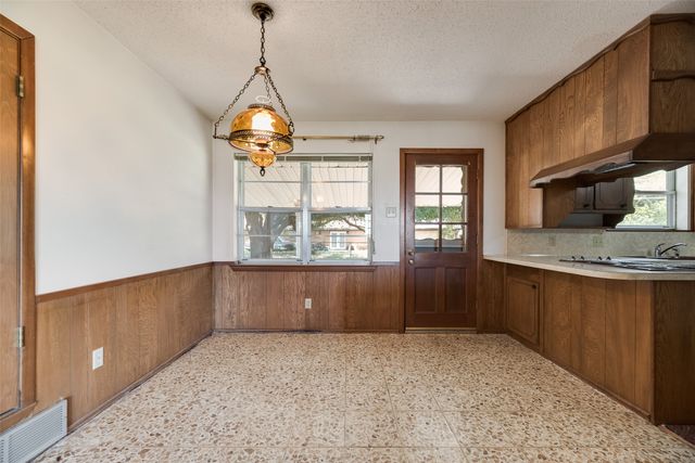520 Pecan Street, Crowley, TX 76036