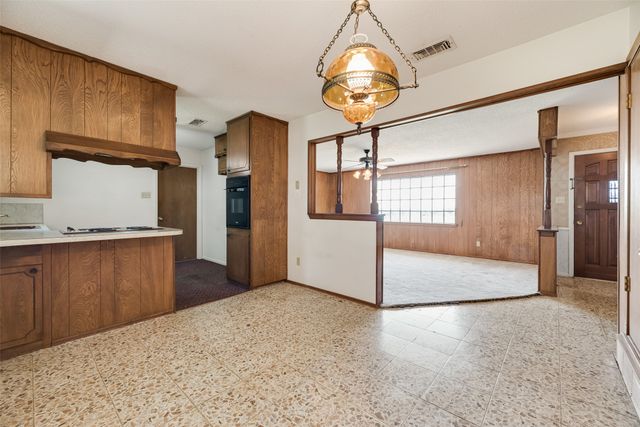 520 Pecan Street, Crowley, TX 76036