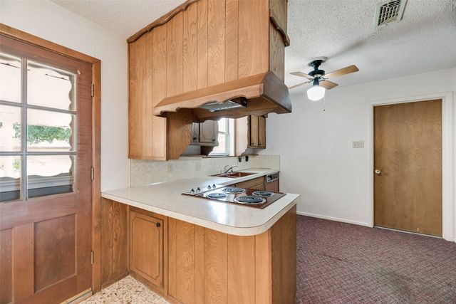 520 Pecan Street, Crowley, TX 76036