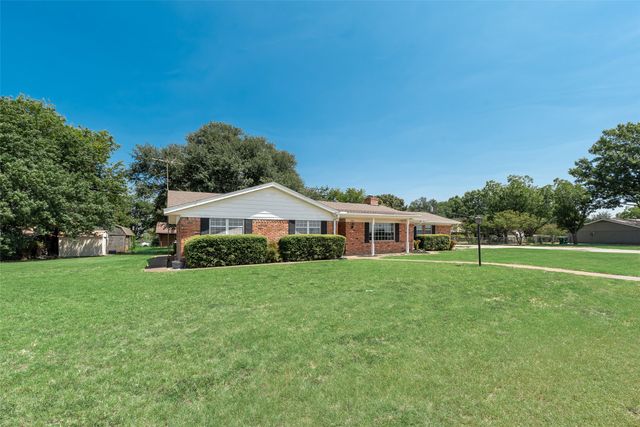 520 Pecan Street, Crowley, TX 76036