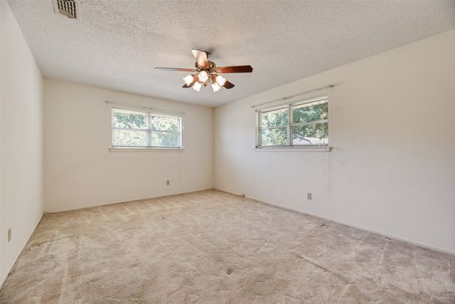 520 Pecan Street, Crowley, TX 76036