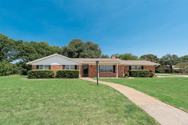 520 Pecan Street, Crowley, TX 76036