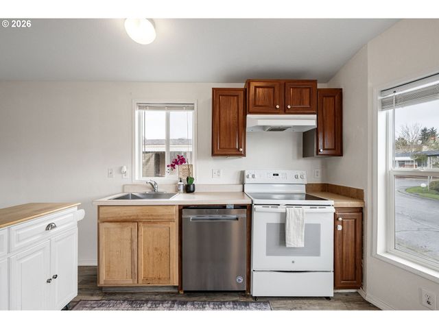 2150 LAURA St 65, Springfield, OR 97477