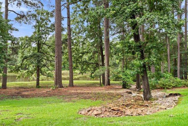 4930 W Twin Lakes Drive, Tyler, TX 75704