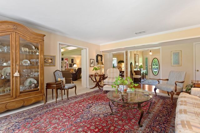 4930 W Twin Lakes Drive, Tyler, TX 75704