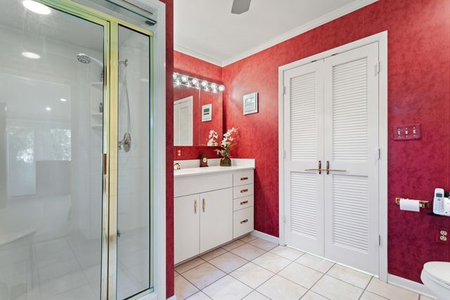 4930 W Twin Lakes Drive, Tyler, TX 75704