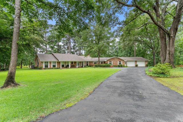 4930 W Twin Lakes Drive, Tyler, TX 75704