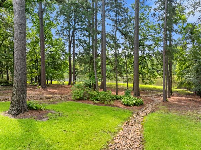 4930 W Twin Lakes Drive, Tyler, TX 75704