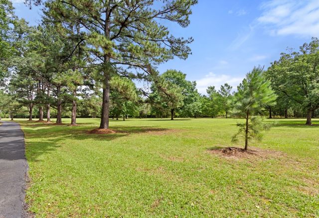 4930 W Twin Lakes Drive, Tyler, TX 75704