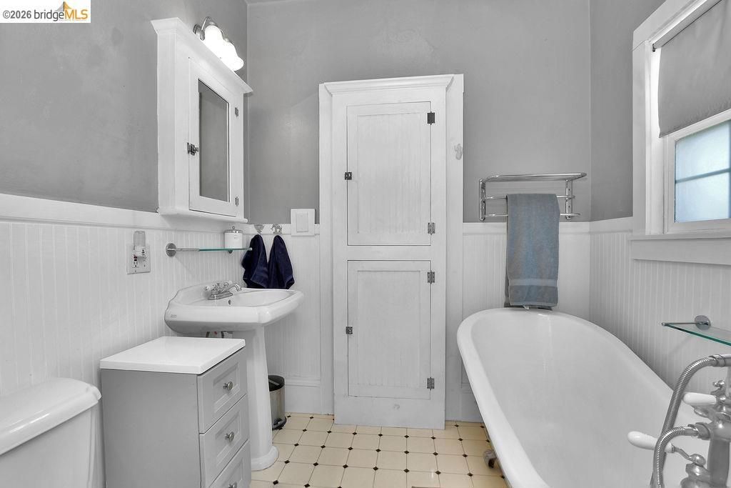 Image 13 of property listing at 325 S 2Nd St, Rio Vista, CA 94571