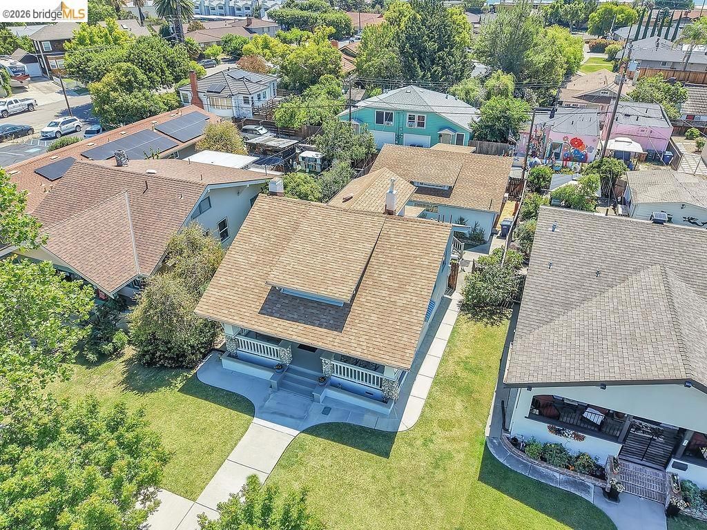 Image 3 of property listing at 325 S 2Nd St, Rio Vista, CA 94571