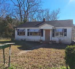 1832par Co Par Court Court, Orangeburg, SC 29115