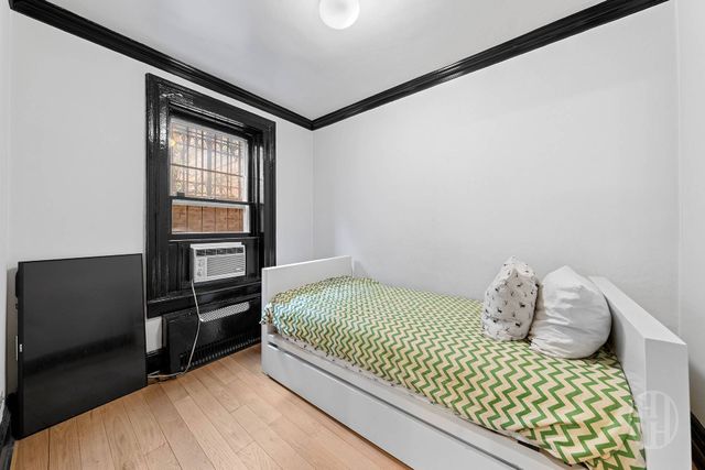 17 W 10th St Apt 1N, New York City, NY 10011
