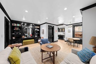 17 W 10th St Apt 1N, New York City, NY 10011