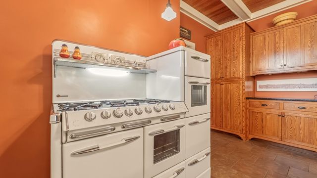 498 S Court Street, Crown Point, IN 46307