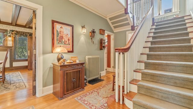 498 S Court Street, Crown Point, IN 46307