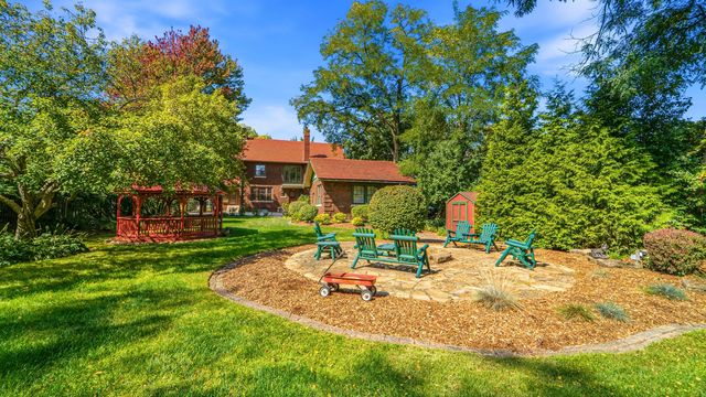 498 S Court Street, Crown Point, IN 46307