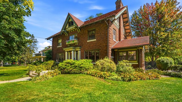 498 S Court Street, Crown Point, IN 46307