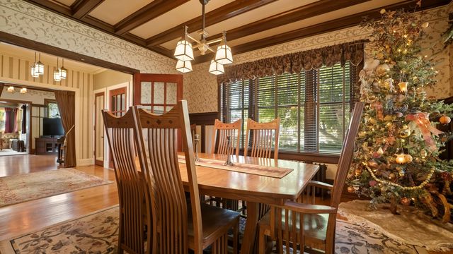 498 S Court Street, Crown Point, IN 46307