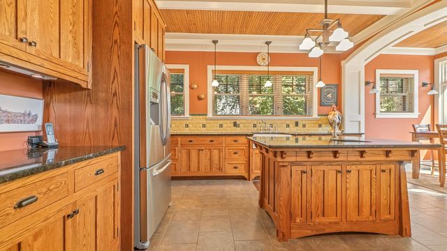 498 S Court Street, Crown Point, IN 46307