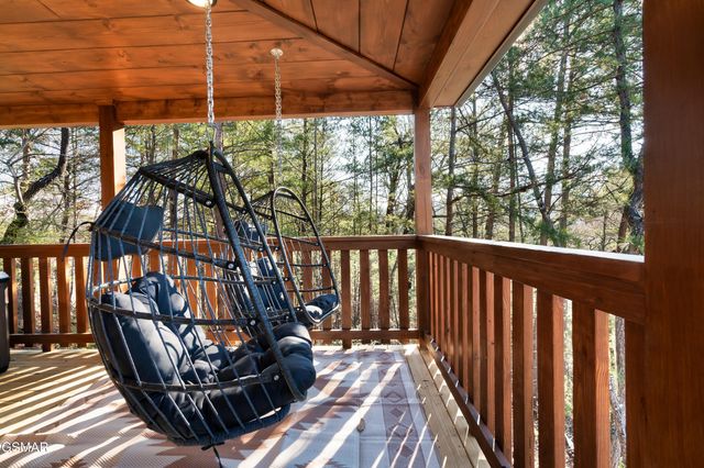 991 King Branch Road, Sevierville, TN 37876