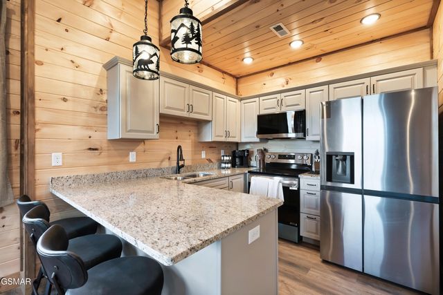 991 King Branch Road, Sevierville, TN 37876