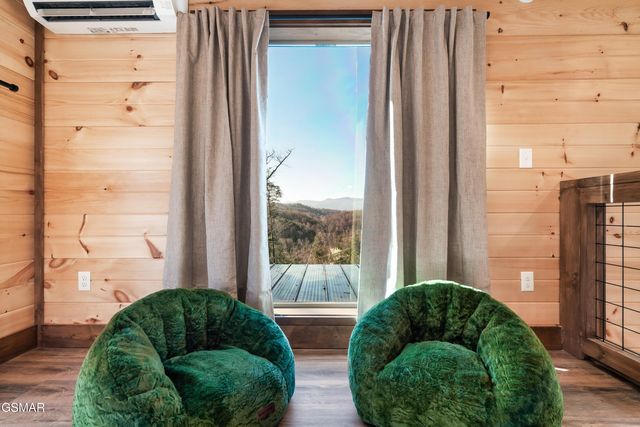 991 King Branch Road, Sevierville, TN 37876