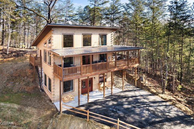 991 King Branch Road, Sevierville, TN 37876