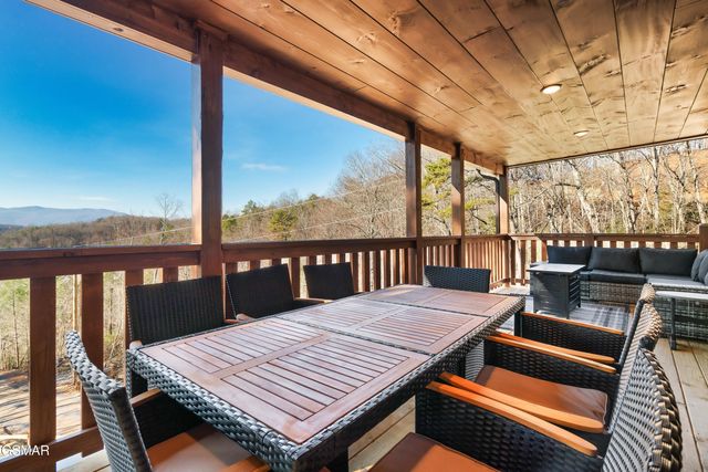 991 King Branch Road, Sevierville, TN 37876