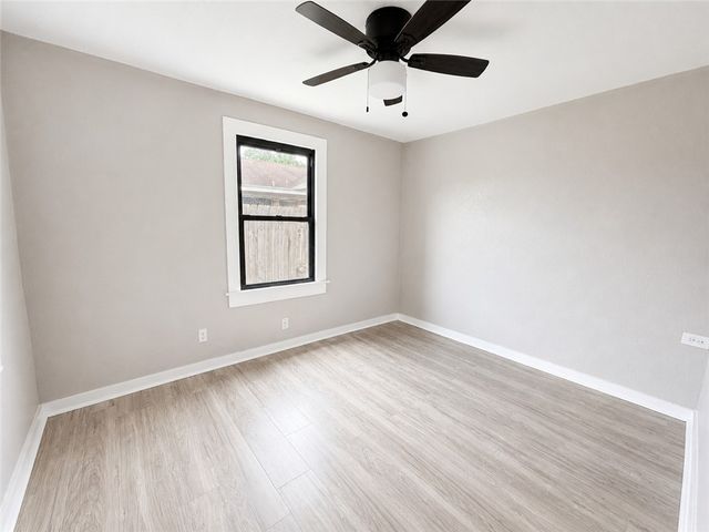 233 Blevins St, Corpus Christi, TX 78415