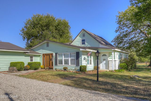 3617 SW Center Road, Columbus, KS 66725