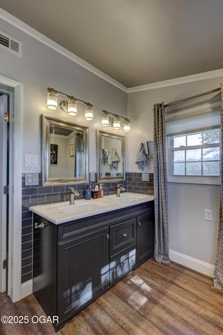 3617 SW Center Road, Columbus, KS 66725