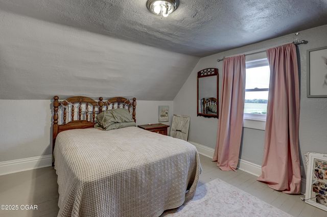 3617 SW Center Road, Columbus, KS 66725