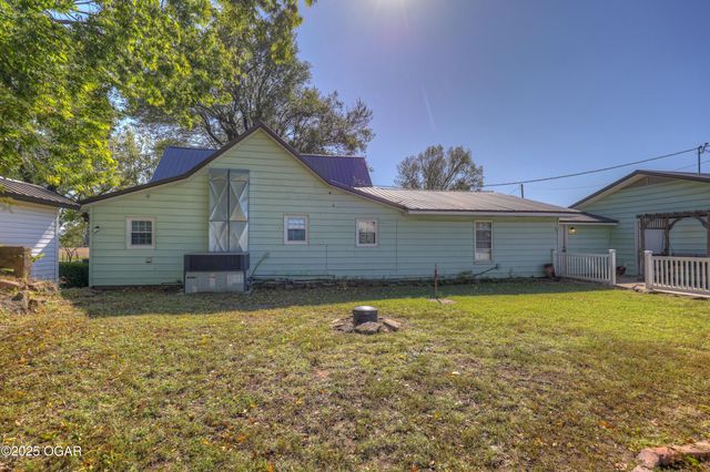 3617 SW Center Road, Columbus, KS 66725