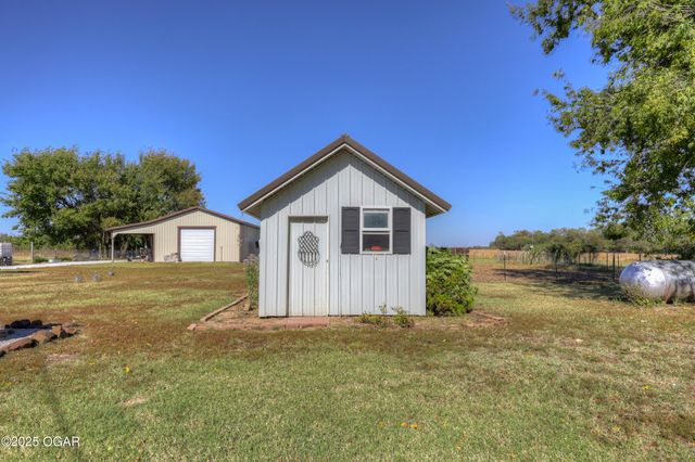 3617 SW Center Road, Columbus, KS 66725