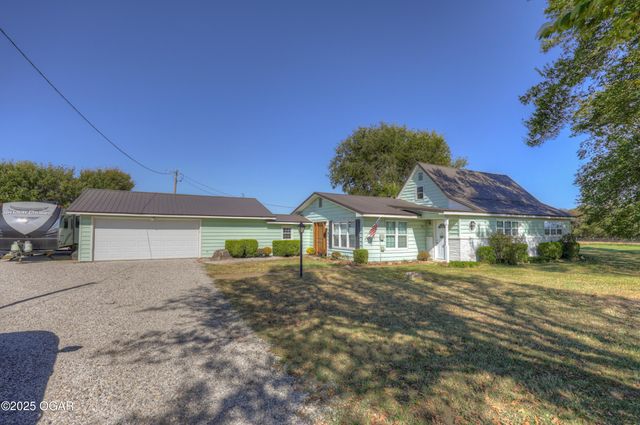 3617 SW Center Road, Columbus, KS 66725