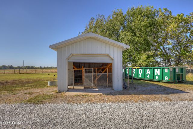 3617 SW Center Road, Columbus, KS 66725